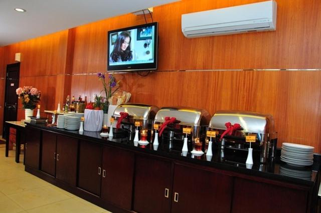 Hôtel Feodora Airport à Palembang Extérieur photo
