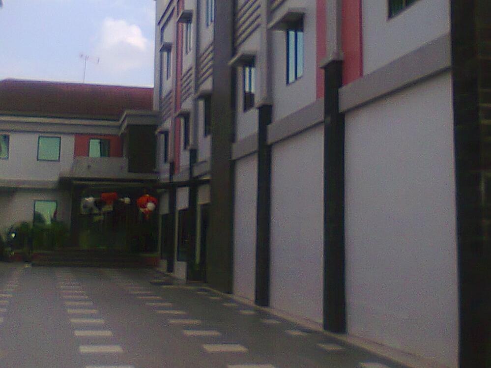 Hôtel Feodora Airport à Palembang Extérieur photo